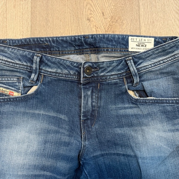 Diesel Newz Jeans (Size 27) - Picture 15 of 15